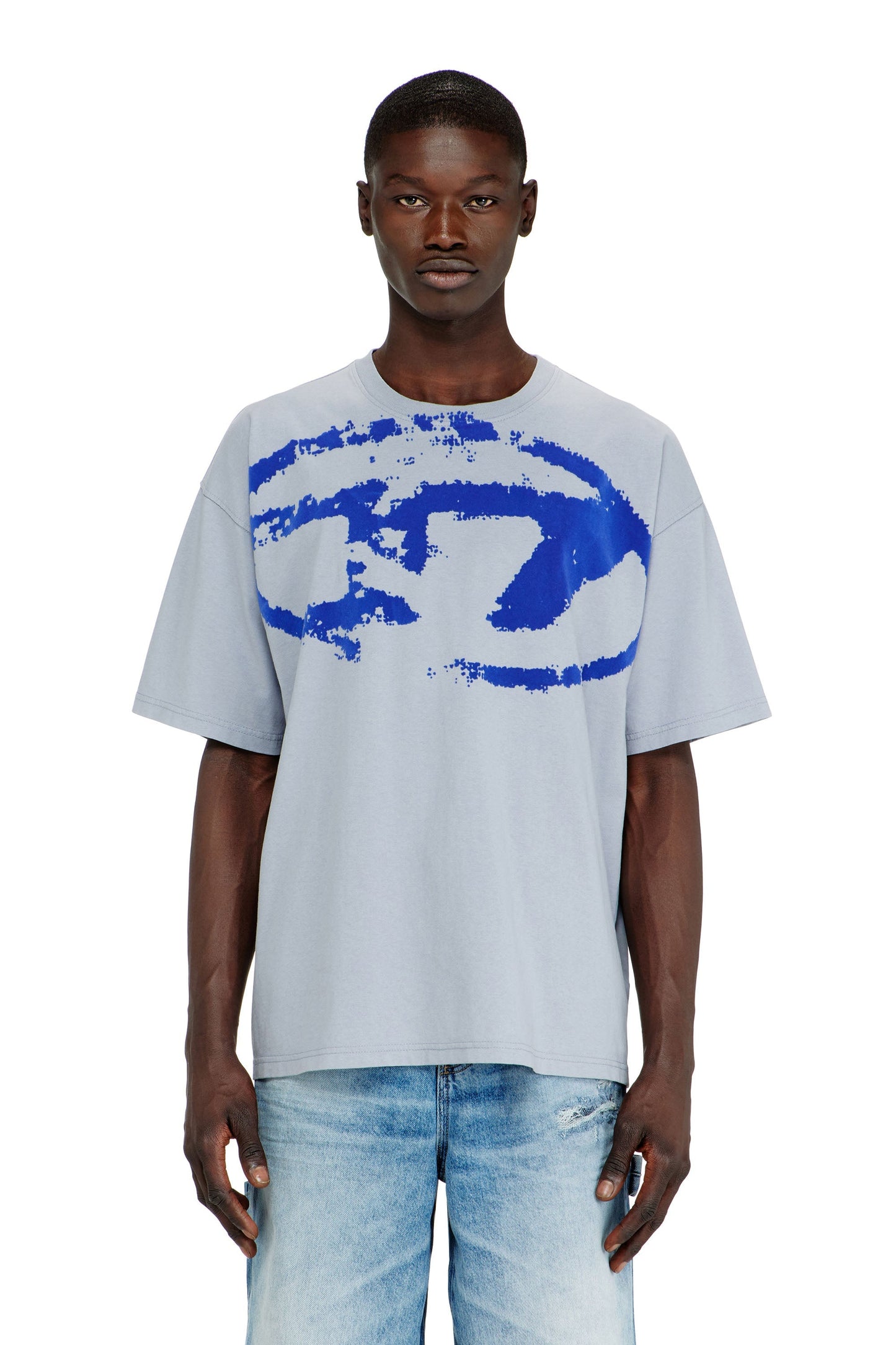 T-shirt with distressed flocked logo