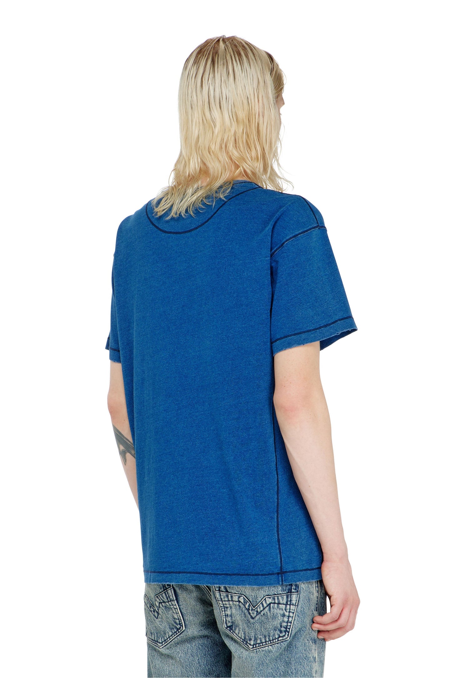T-shirt with shadow-effect patches