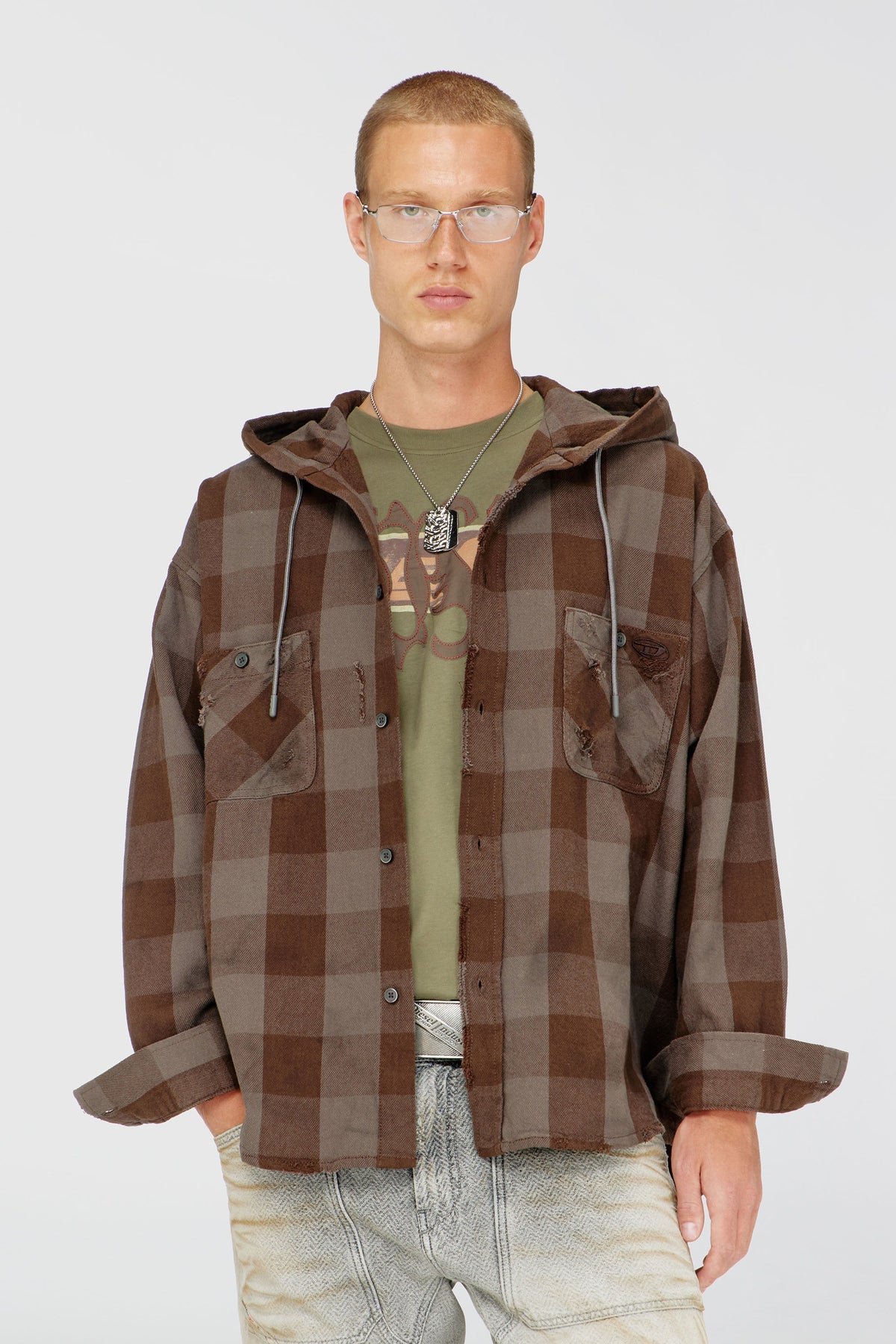 Distressed hooded shirt in check flannel