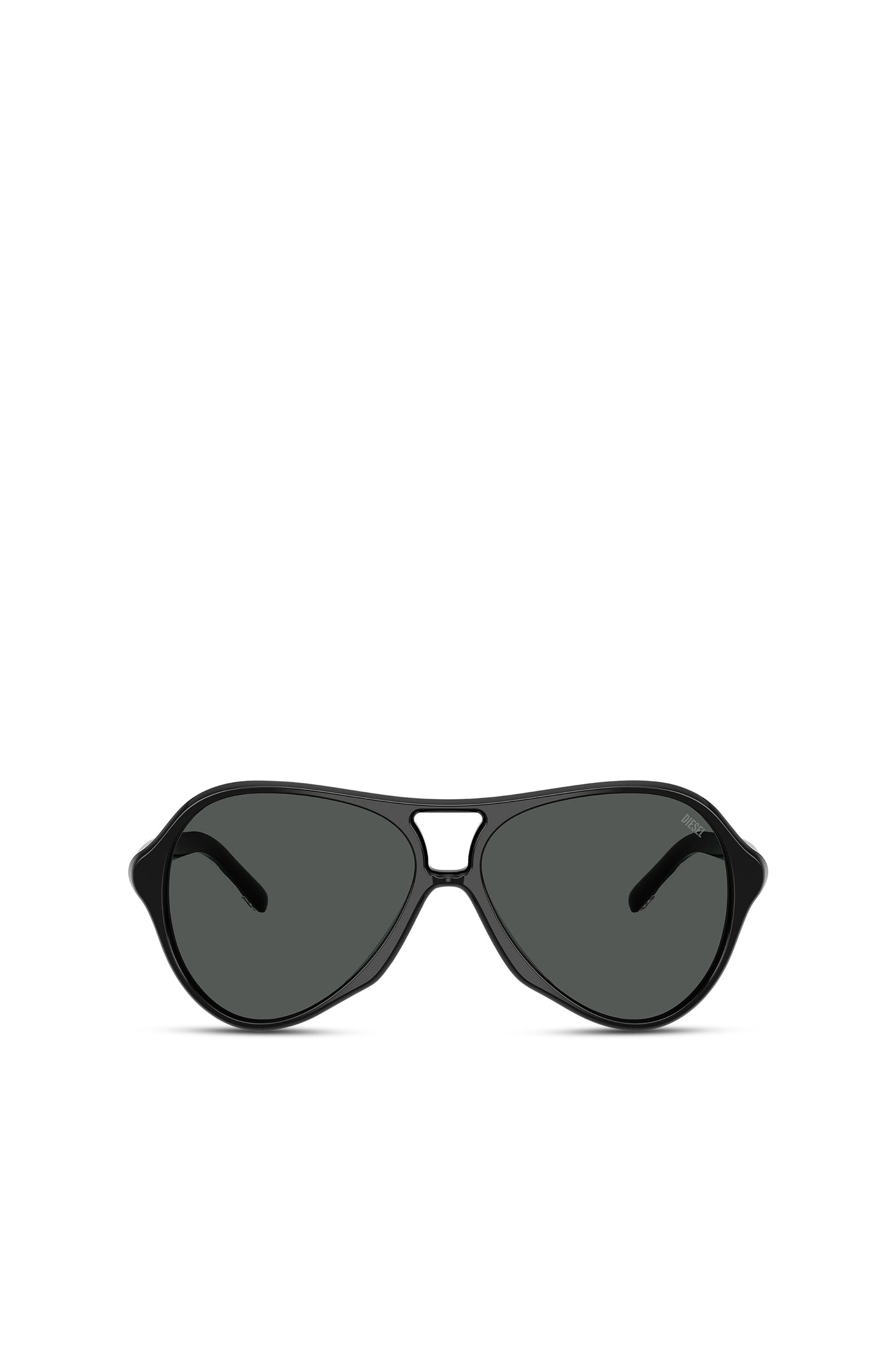 Pilot model sunglasses