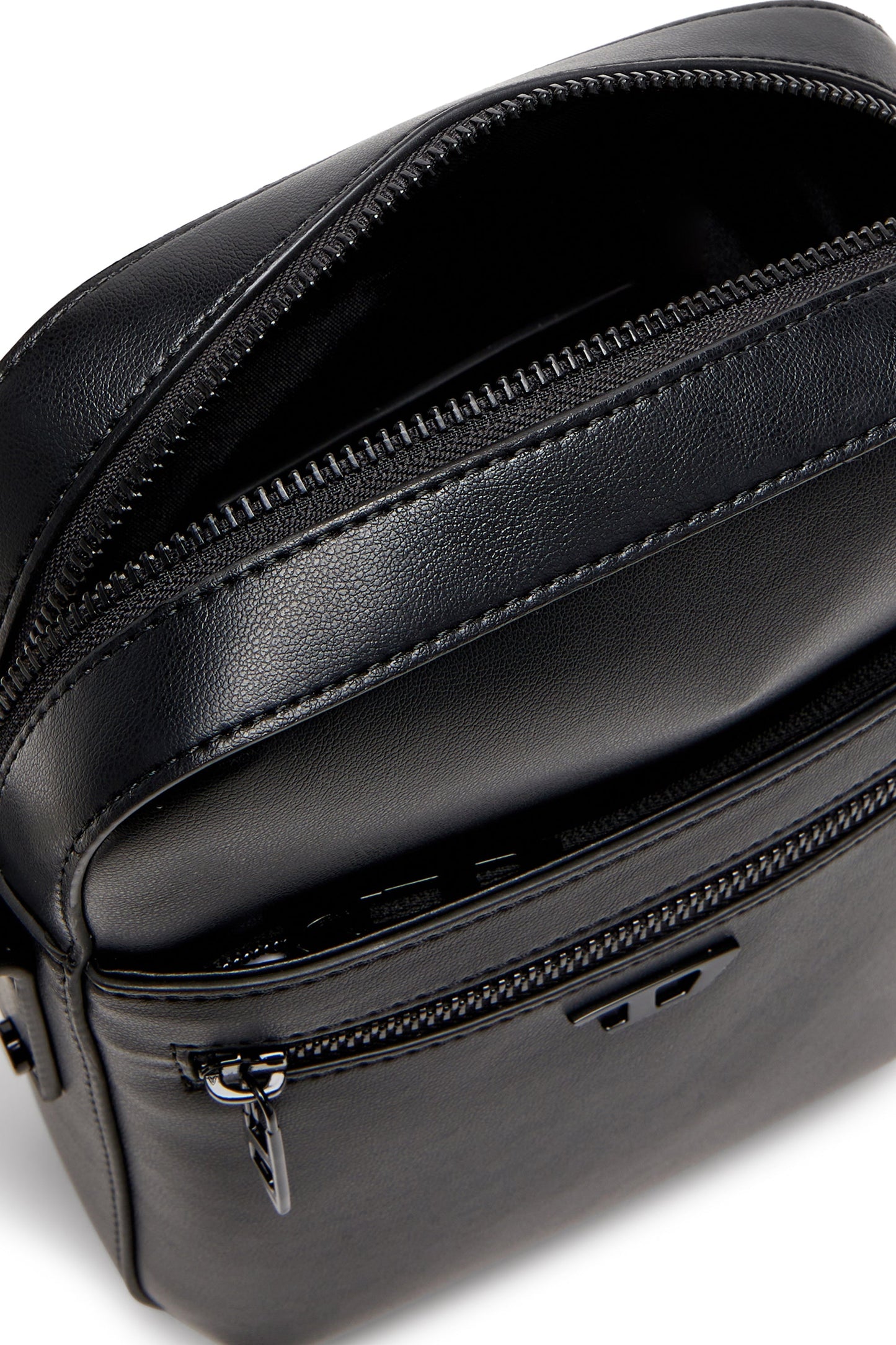 Rivet-D - Crossbody bag in PU with rivet details
